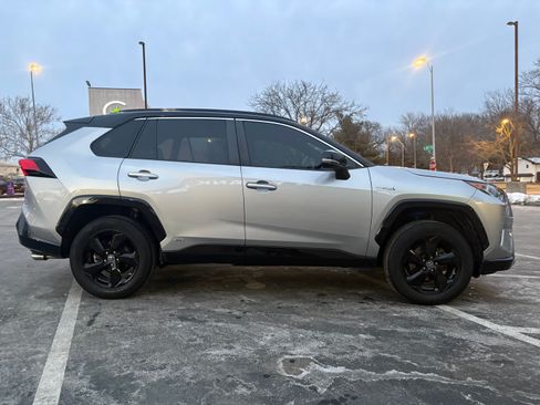 Used 2019 Toyota RAV4 XSE image 13