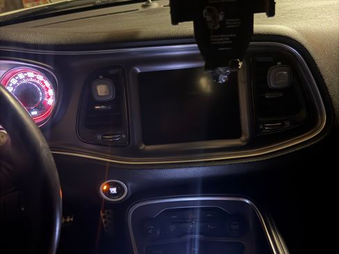 Used 2015 Dodge Challenger R/T Scat Pack w/ Scat Pack Appearance Package image 12