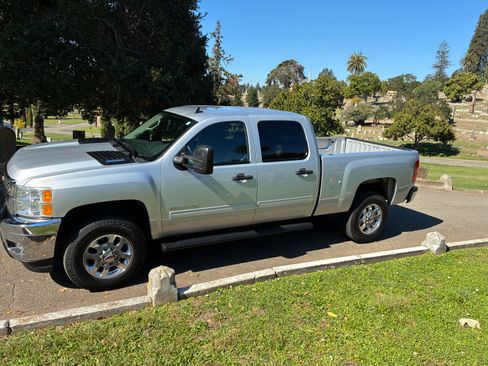 Used 2012 Chevrolet Silverado 2500 LT w/ Interior Plus Package image 4