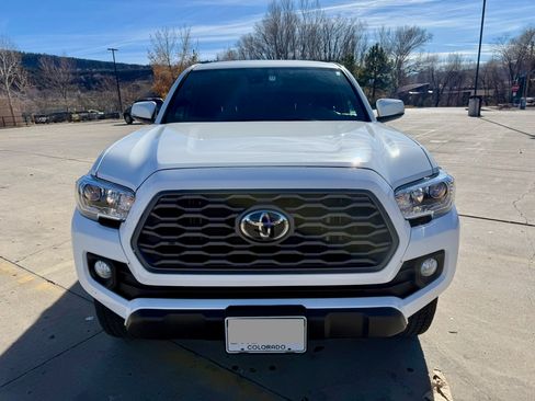 Used 2023 Toyota Tacoma TRD Off-Road image 2