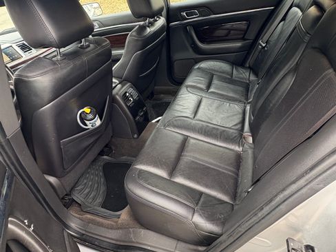Used 2012 Lincoln MKS image 11