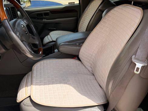 Used 2004 Cadillac Escalade 2WD image 10