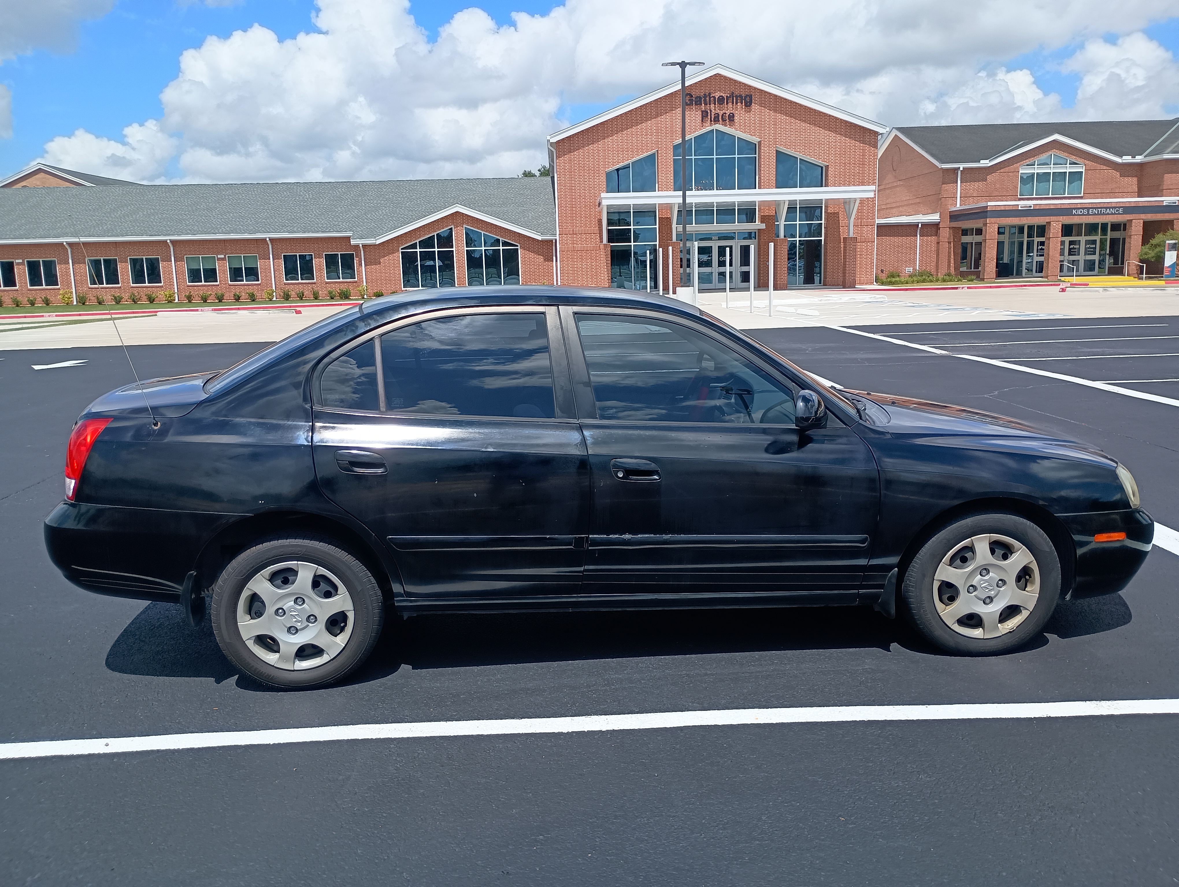 Used 2002 Hyundai Elantra GLS FWD image 8
