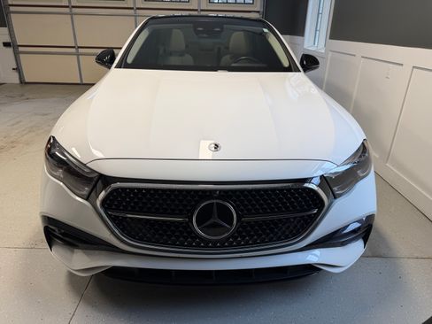 Used 2024 Mercedes-Benz E 350 4MATIC Sedan image 2