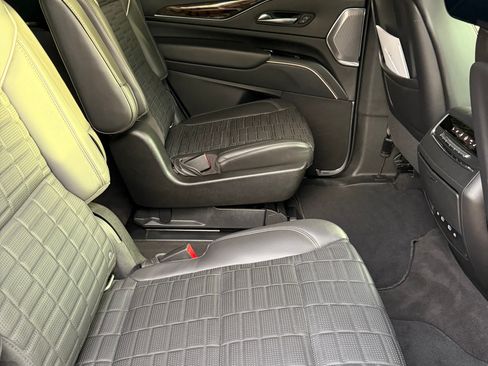 Used 2021 Cadillac Escalade Sport Platinum image 10