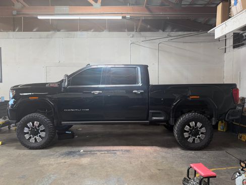 Used 2022 GMC Sierra 2500 Denali w/ Denali Ultimate Package AWD/4WD image 4