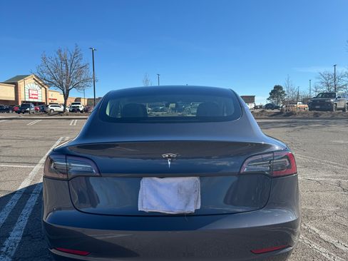 Used 2023 Tesla Model 3 Standard Range image 5
