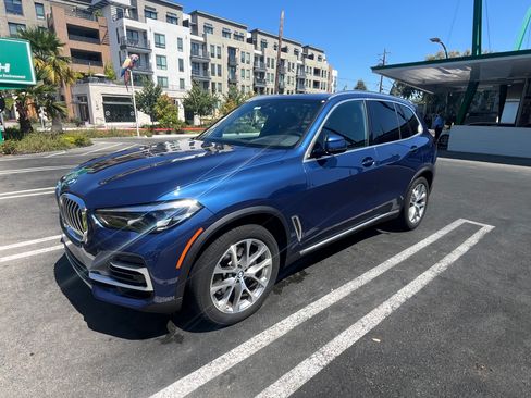 Used 2023 BMW X5 xDrive40i w/ Premium Package AWD/4WD image 6
