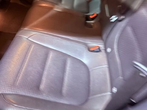 Used 2013 Volkswagen Touareg Sport image 5