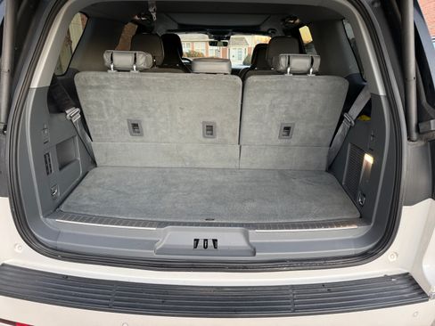 Used 2018 Lincoln Navigator Reserve w/ Technology Package image 15