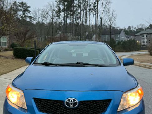 Used 2010 Toyota Corolla LE image 5