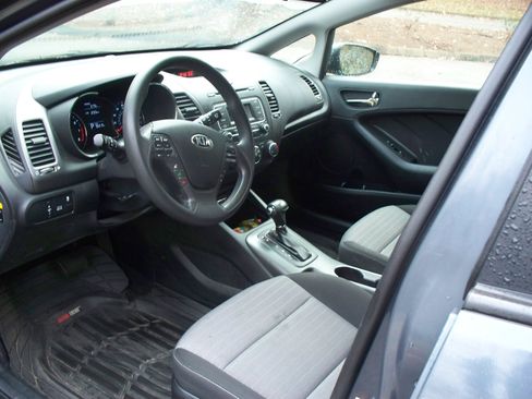 Used 2016 Kia Forte LX image 6