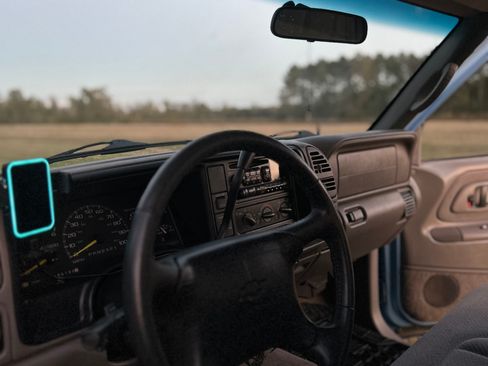 Used 1997 Chevrolet Silverado 1500 4x4 Regular Cab w/ Preferred Equipment Group 2 image 12