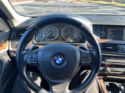 Used 2011 BMW 550i Sedan image 10