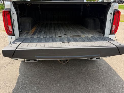 Used 2020 GMC Sierra 1500 Denali w/ Denali Ultimate Package AWD/4WD image 12