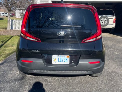 Used 2020 Kia Soul LX image 13