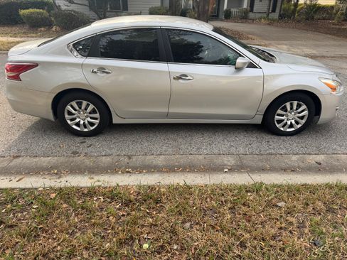 Used 2013 Nissan Altima 2.5 S image 6