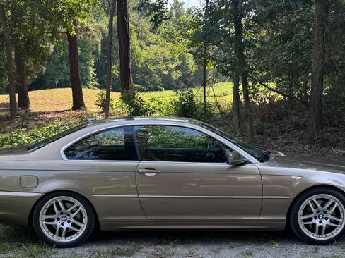 Used 2005 BMW 330Ci Coupe RWD image 12
