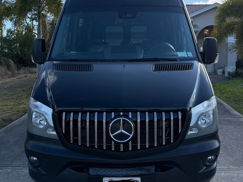 Used 2015 Freightliner Sprinter 2500 image 2