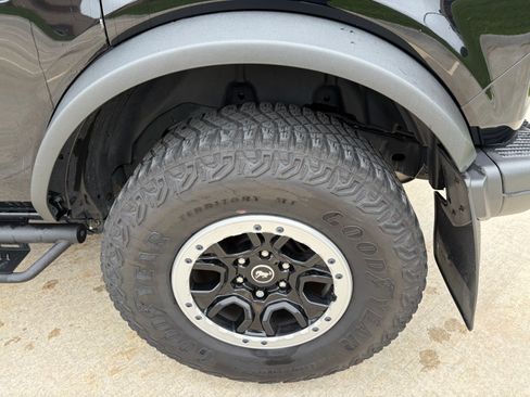 Used 2023 Ford Bronco Black Diamond w/ Sasquatch Package AWD/4WD image 10