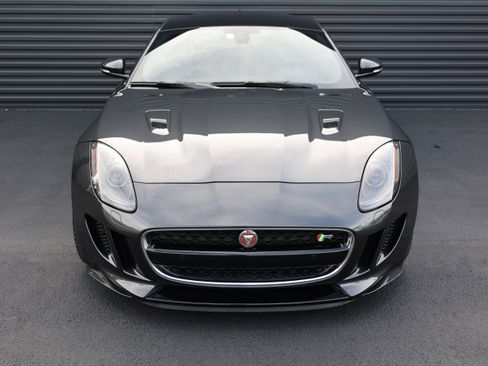 Used 2016 Jaguar F-TYPE R AWD/4WD image 5