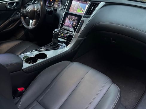 Used 2017 INFINITI Q60 3.0t w/ Premium Plus Package 3.0T image 16