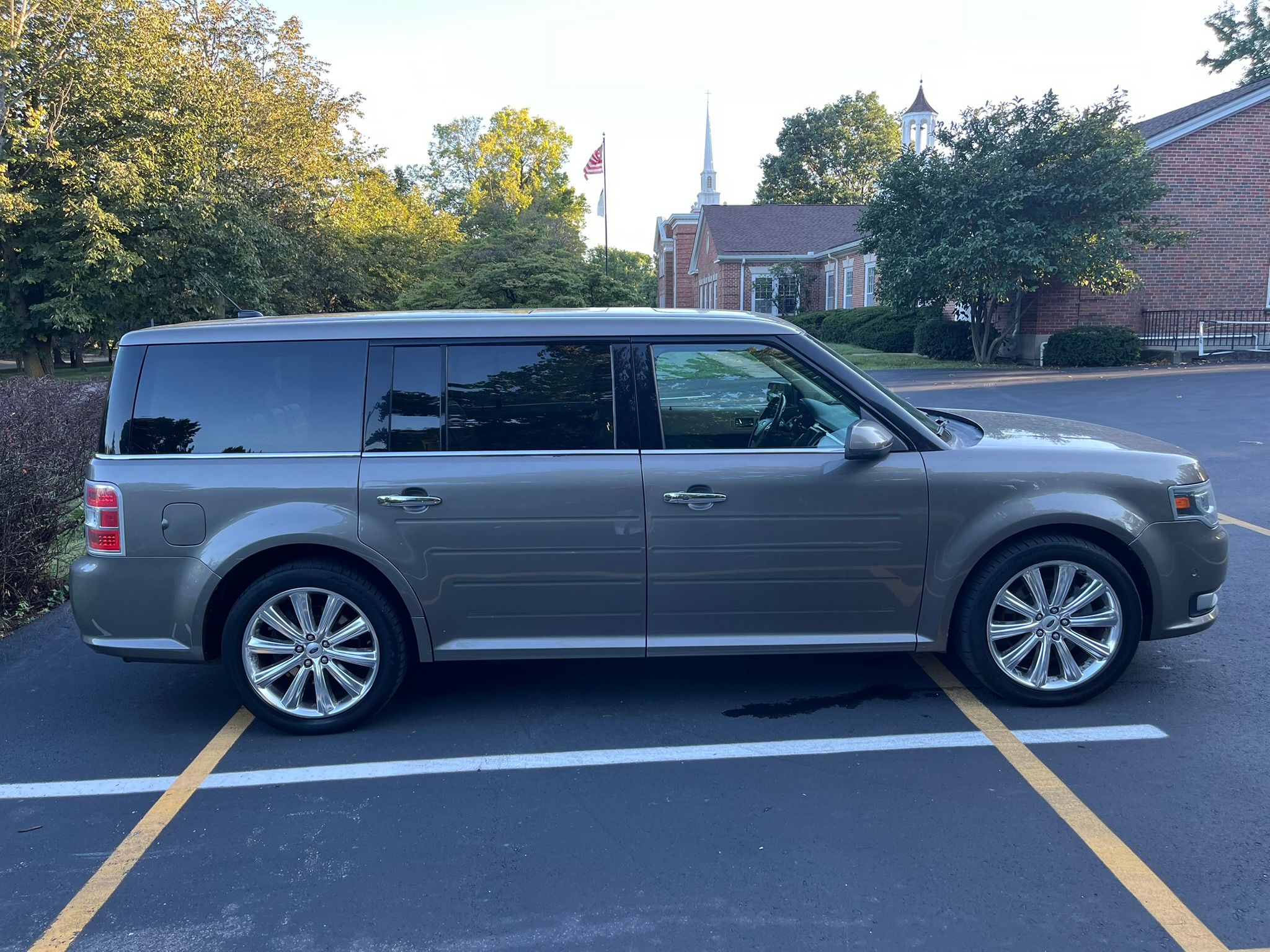 Used 2014 Ford Flex Limited w/ Equipment Group 303A AWD/4WD image 9