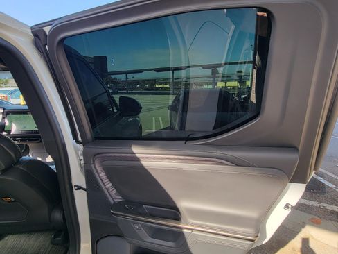Used 2025 Rivian R1T Adventure AWD/4WD image 21