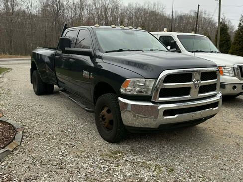Used 2015 RAM 3500 Tradesman w/ Chrome Appearance Group image 9