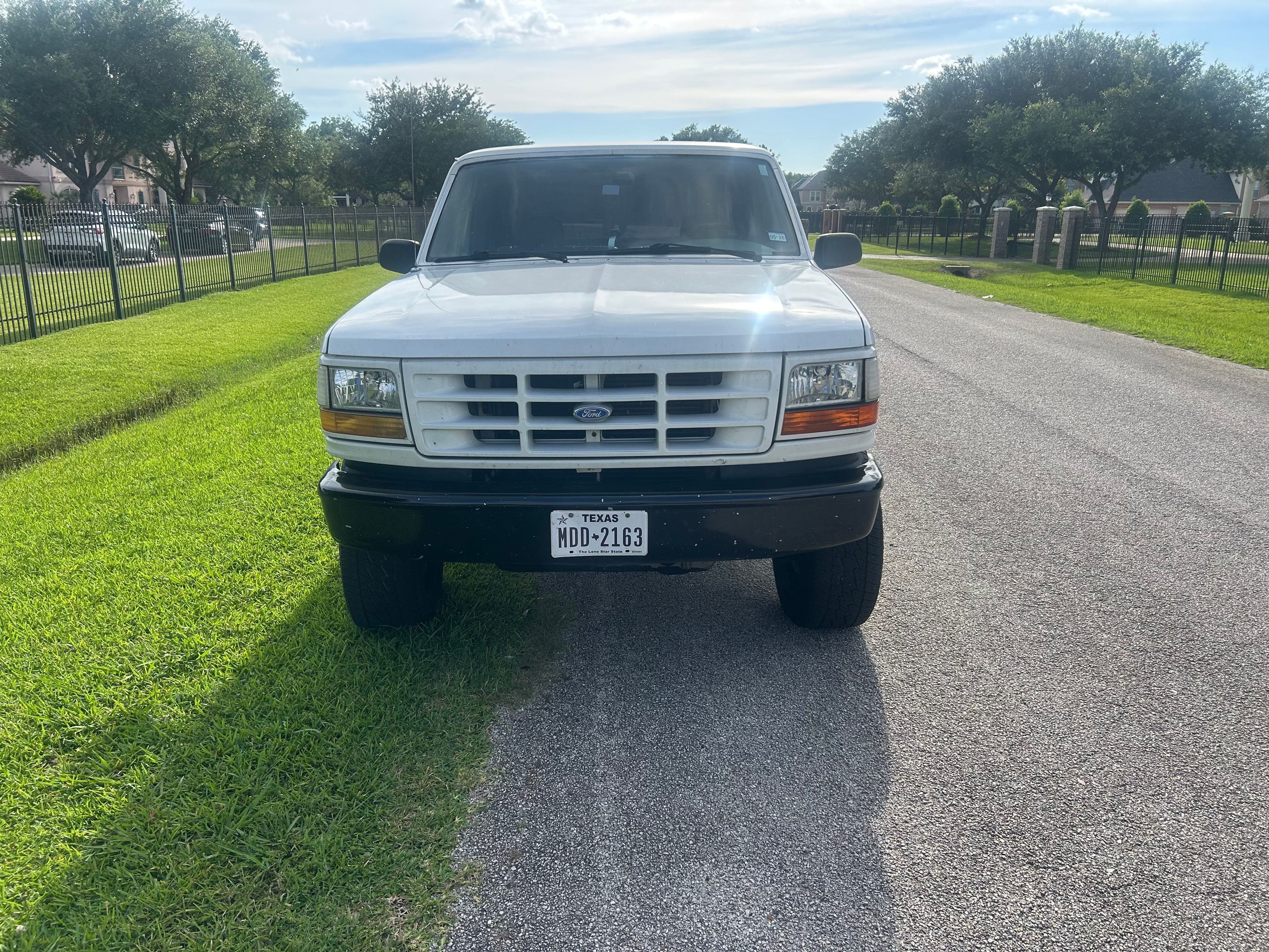 Used 1994 Ford F150 XL AWD/4WD image 2