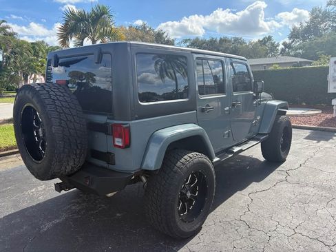 Used 2014 Jeep Wrangler Unlimited Sahara w/ Connectivity Group image 5