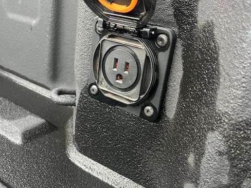 Used 2023 Chevrolet Silverado 1500 RST AWD/4WD image 6