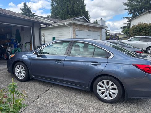Used 2015 Subaru Legacy 2.5i Premium w/ Popular Package #2 AWD/4WD image 8