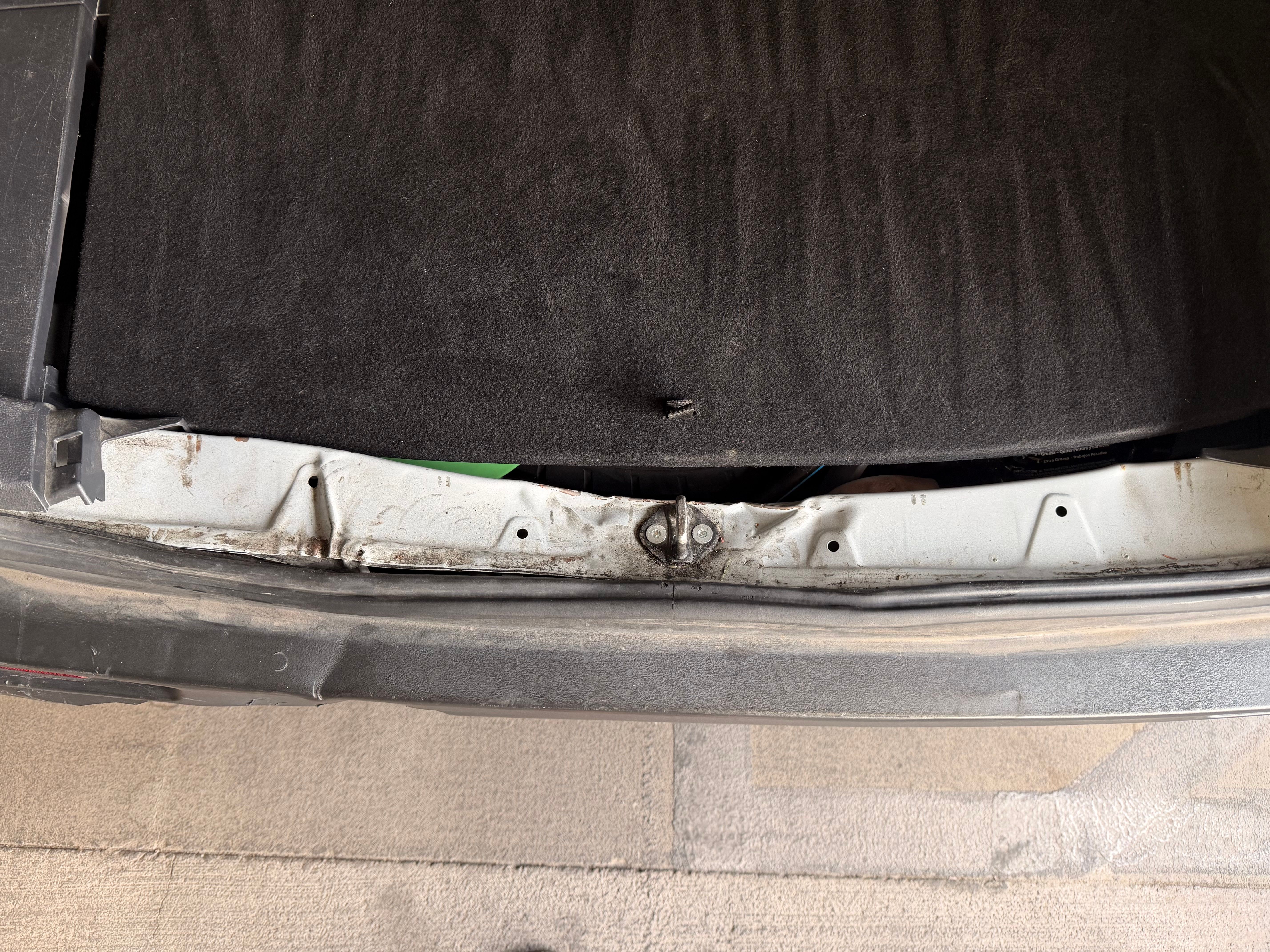Used 2020 Toyota RAV4 LE AWD/4WD image 18