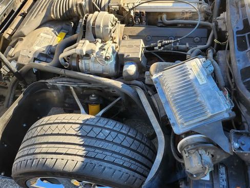 Used 1995 Chevrolet Corvette Coupe image 8