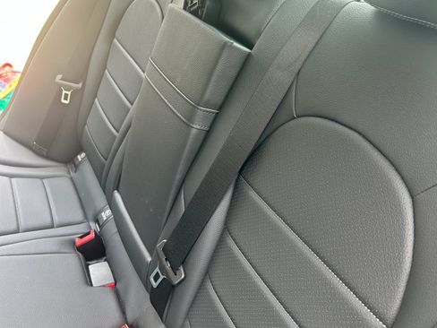 Used 2015 Mercedes-Benz C 300 4MATIC Sedan image 9