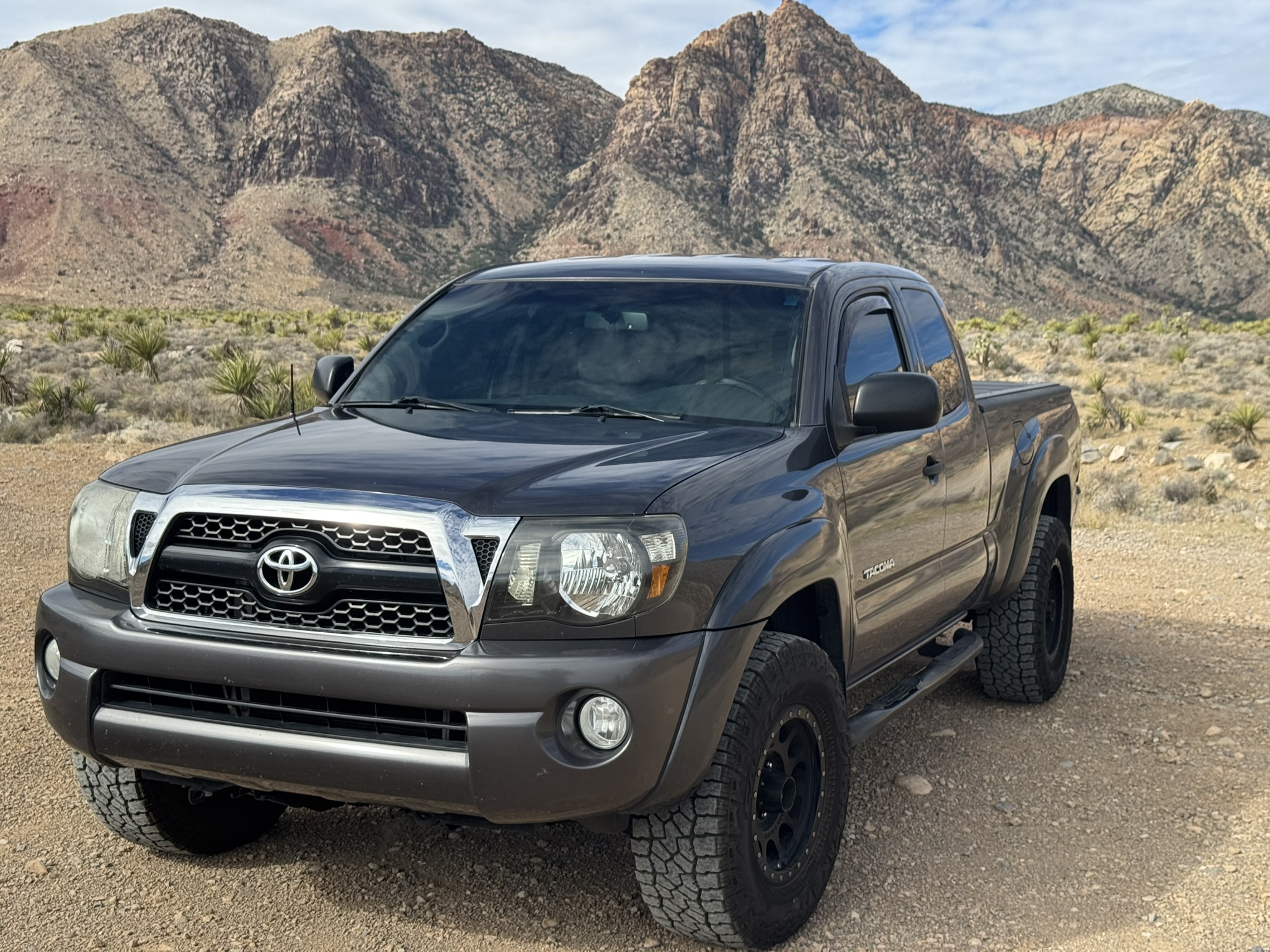 Used 2011 Toyota Tacoma 4x4 Access Cab V6 w/ SR5 Pkg #2 image 1
