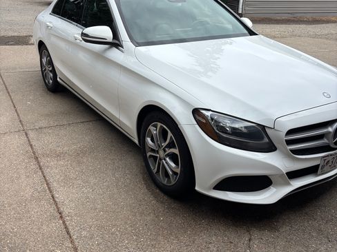 Used 2016 Mercedes-Benz C 300 Sedan image 2