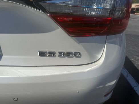 Used 2017 Lexus ES 350 image 10