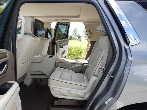 Used 2021 GMC Yukon Denali w/ Denali Ultimate Package AWD/4WD image 21
