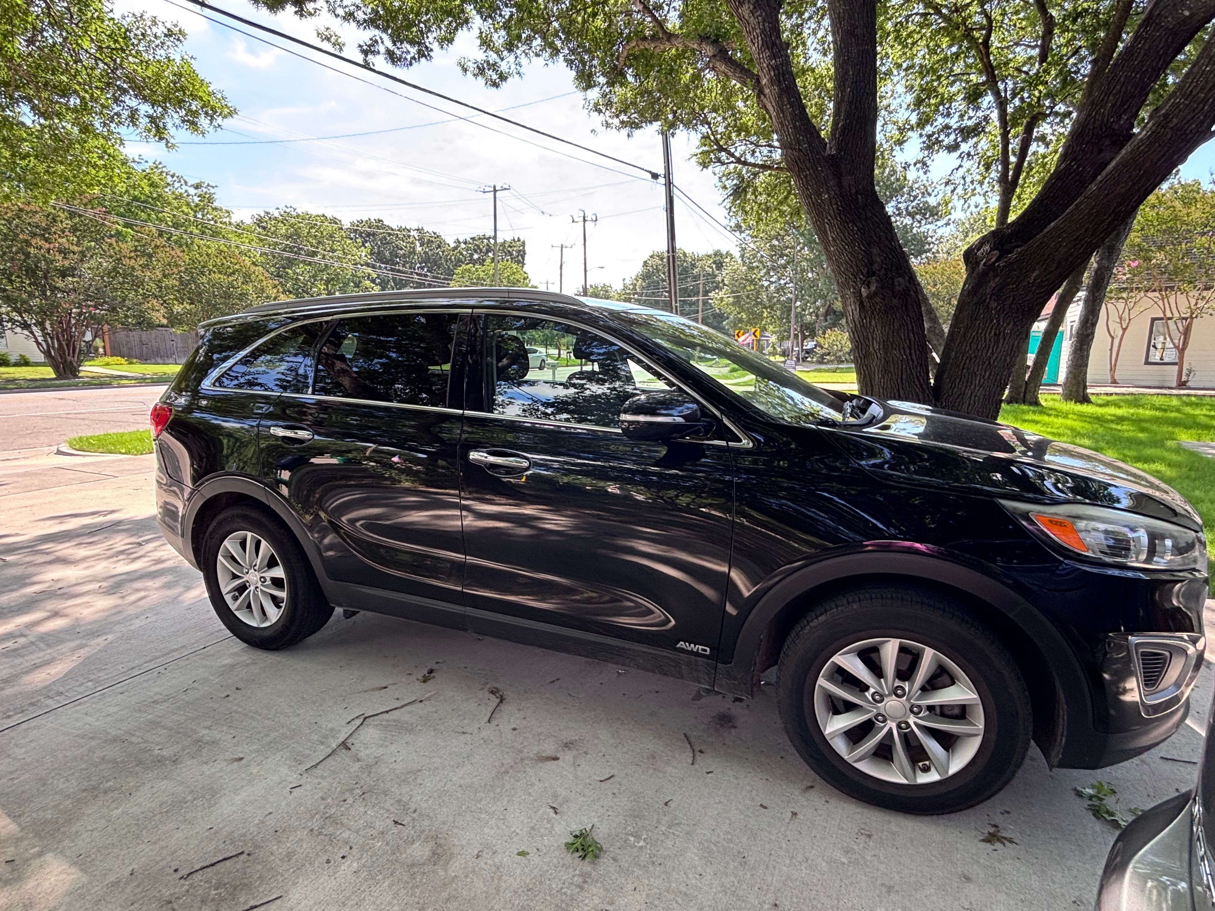 Used 2016 Kia Sorento AWD image 1