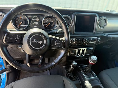Used 2022 Jeep Wrangler Sport image 12