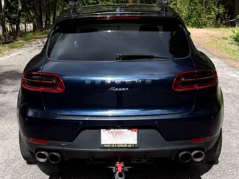 Used 2018 Porsche Macan Sport Edition AWD/4WD image 4