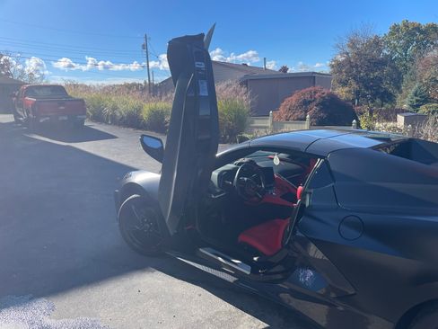 Used 2022 Chevrolet Corvette Stingray Convertible 2D w/ Z51 Performance Package image 9