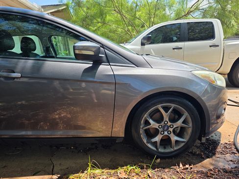 Used 2013 Ford Focus SE FWD image 10