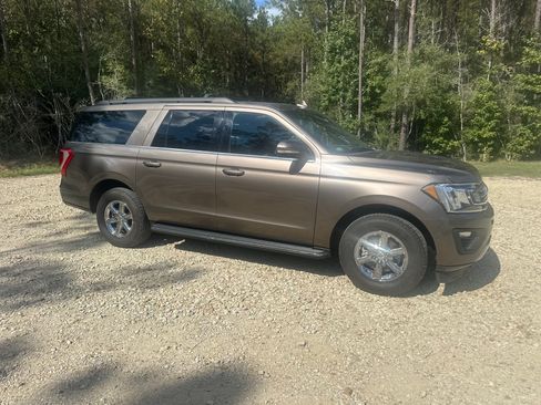 Used 2018 Ford Expedition Max XLT w/ Equipment Group 202A image 5