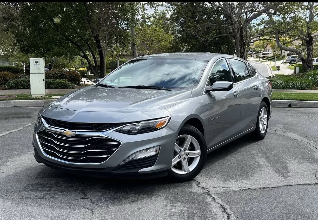 Used 2023 Chevrolet Malibu LT FWD image 1