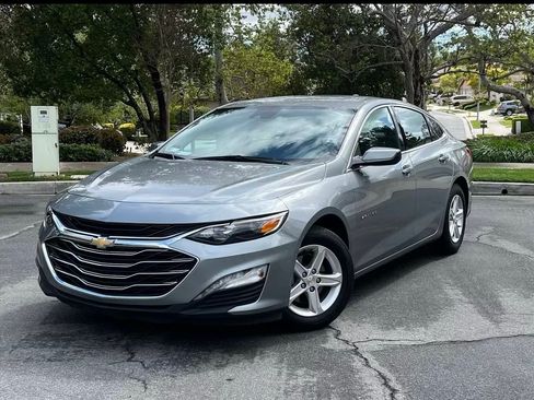 Used 2023 Chevrolet Malibu LT FWD image 1