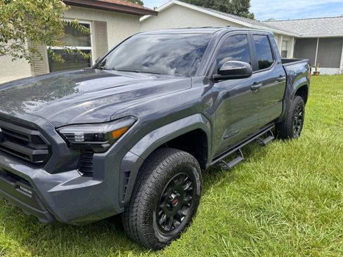 Used 2026 Toyota Tacoma SR5 AWD/4WD image 2