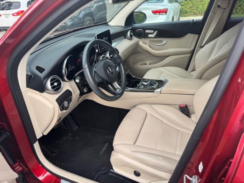 Used 2019 Mercedes-Benz GLC 300 w/ Parking Assistance Package image 6